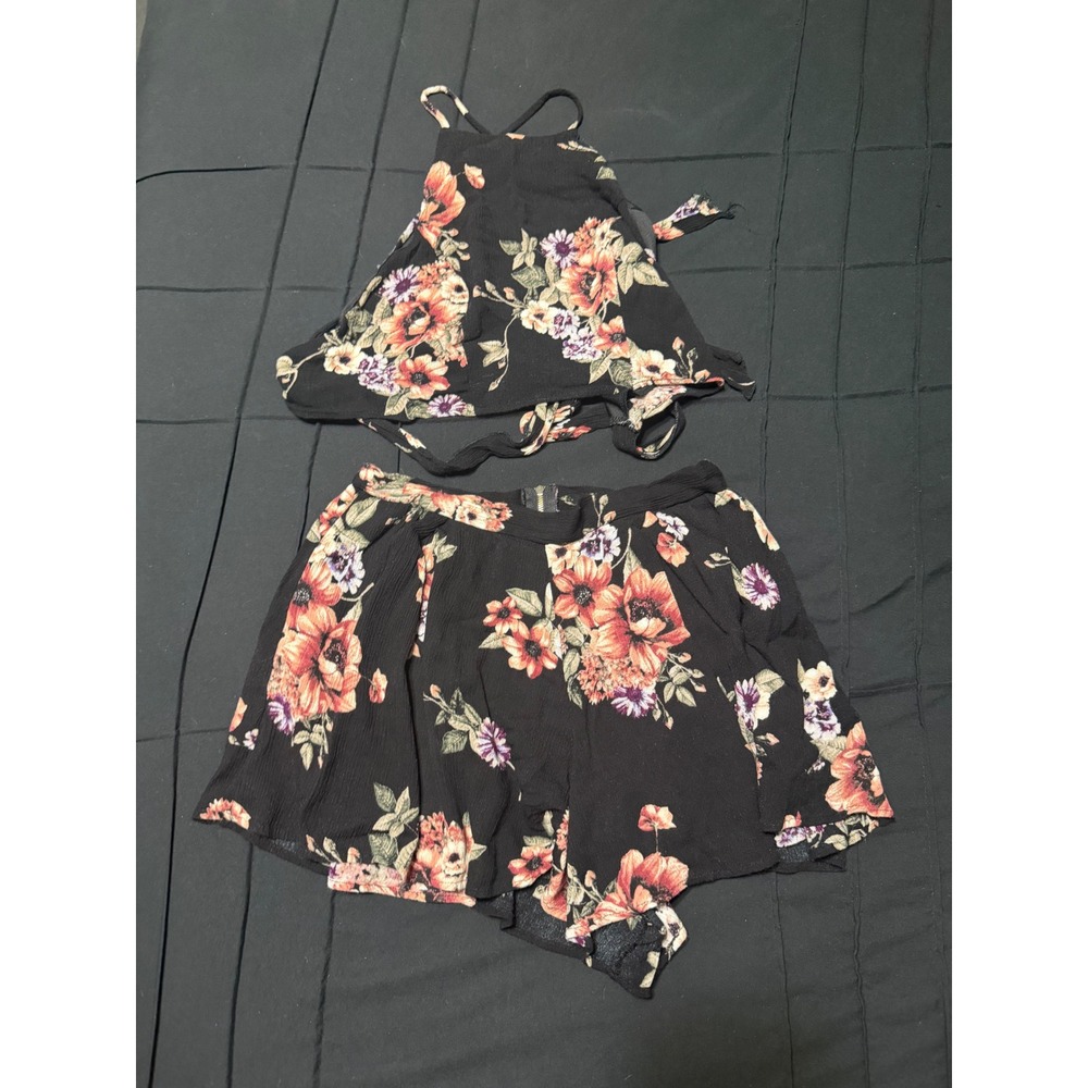 Windsor Womens Black Floral 2 Piece Set Halter Crop Top and Shorts Boho Summer